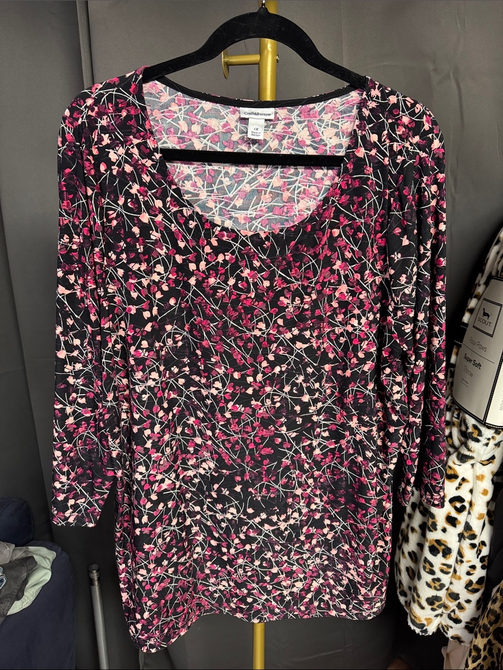 Croft & Barrow Black Long-Sleeve Scoop Neck Top with Pink Floral Print